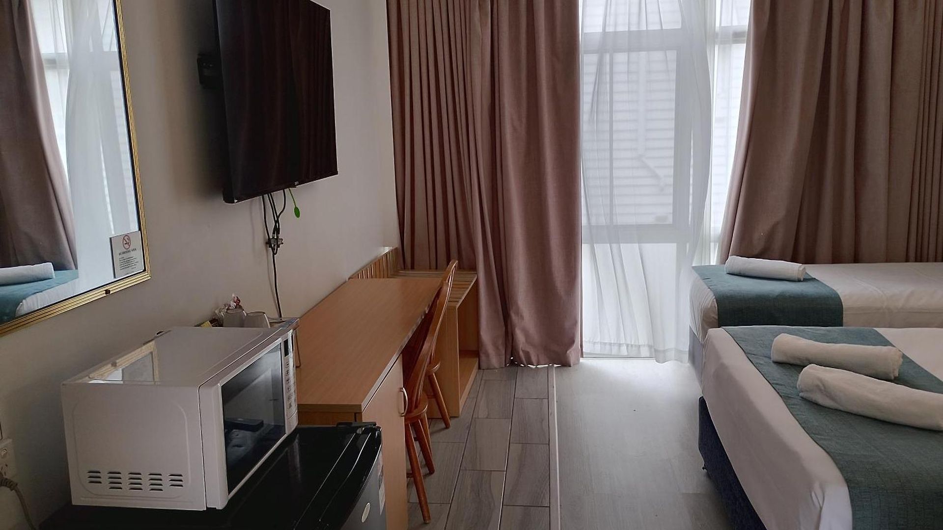 Airway Motel 4*