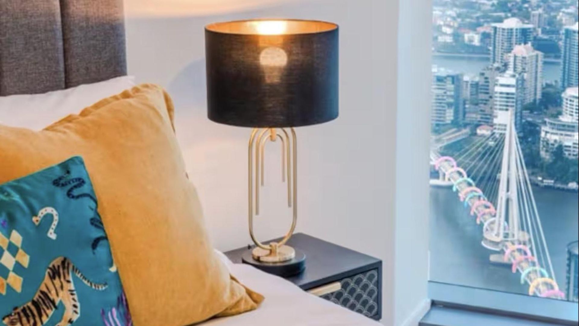 2bed Luxe Queens Wharf - Carpark And View *