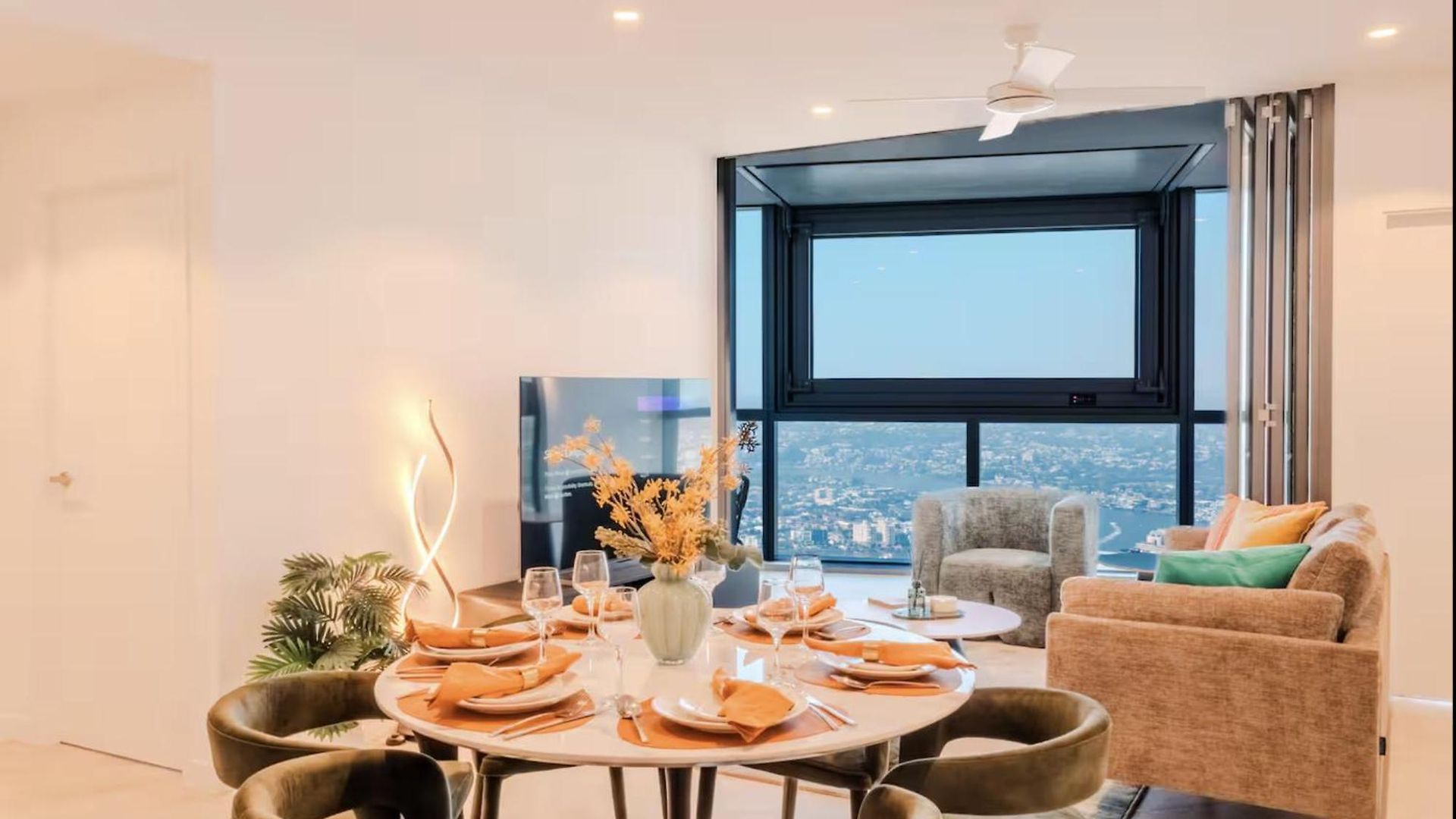 2bed Luxe Queens Wharf - Carpark And View * Brisbane