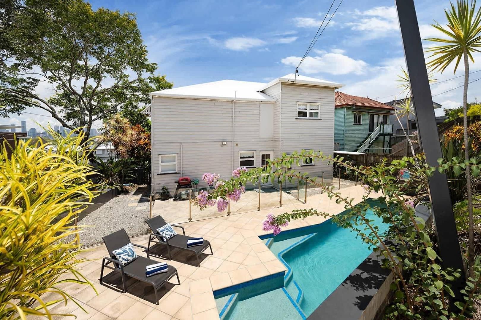 Pet-friendly Haven: Fast Wi-fi & Netflix Holiday home Brisbane