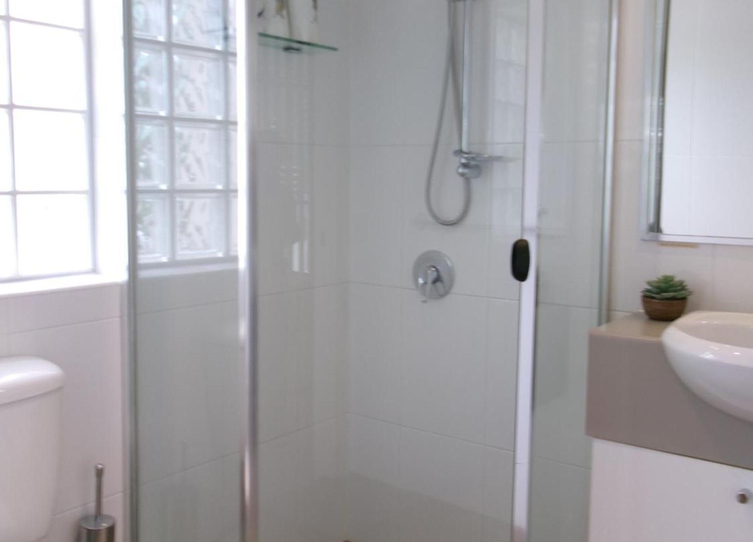 Merivale In South Two Beds Two Baths One Parking
