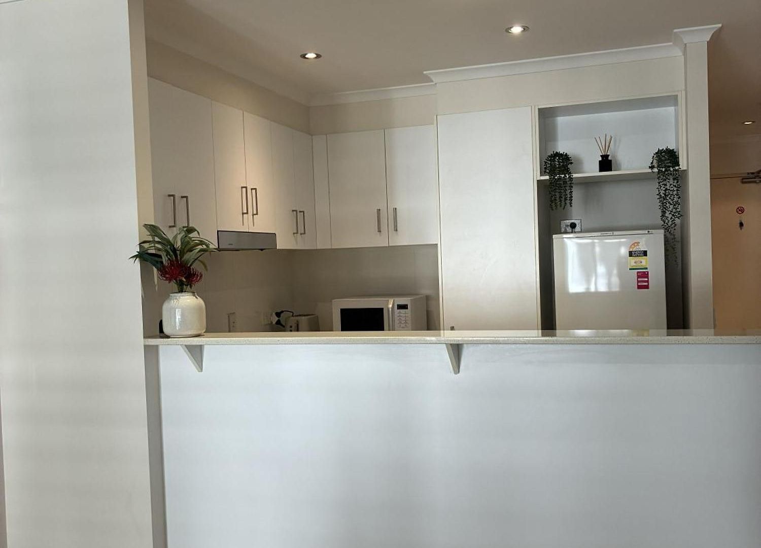 Merivale In South Two Beds Two Baths One Parking Apartment *