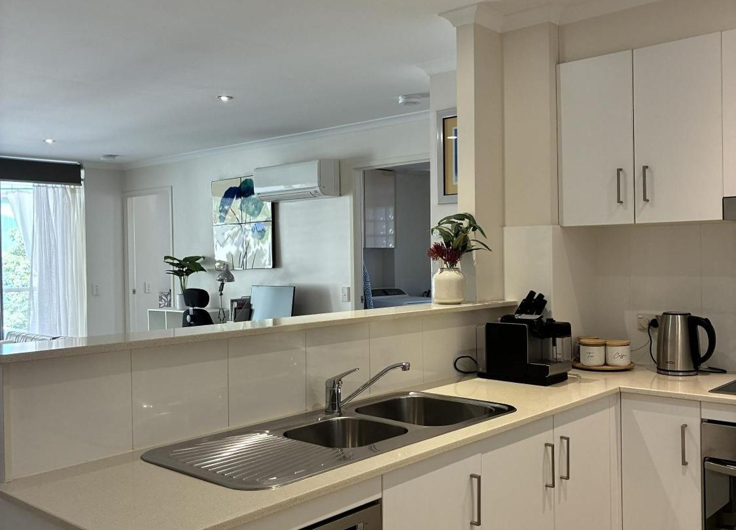 Apartment Merivale In South Two Beds Two Baths One Parking *