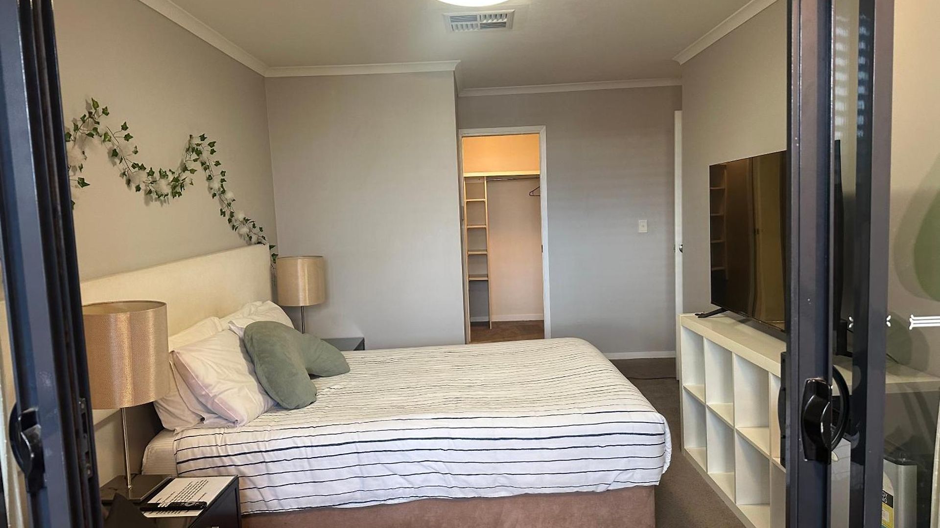Apartment Private In A Shared Free Parking Brisbane