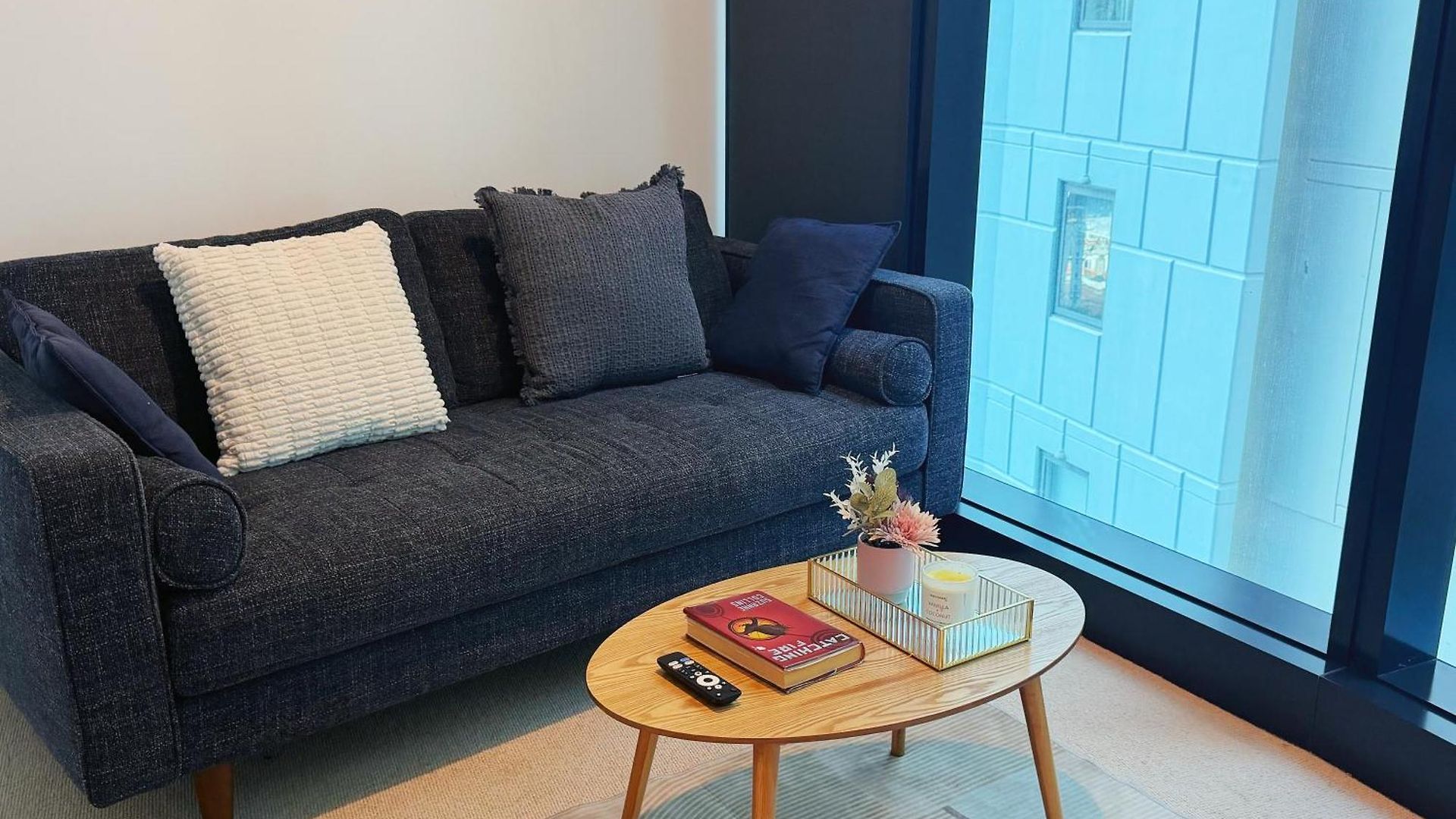 Skytower Level 10 Relaxed 2br With Access C17