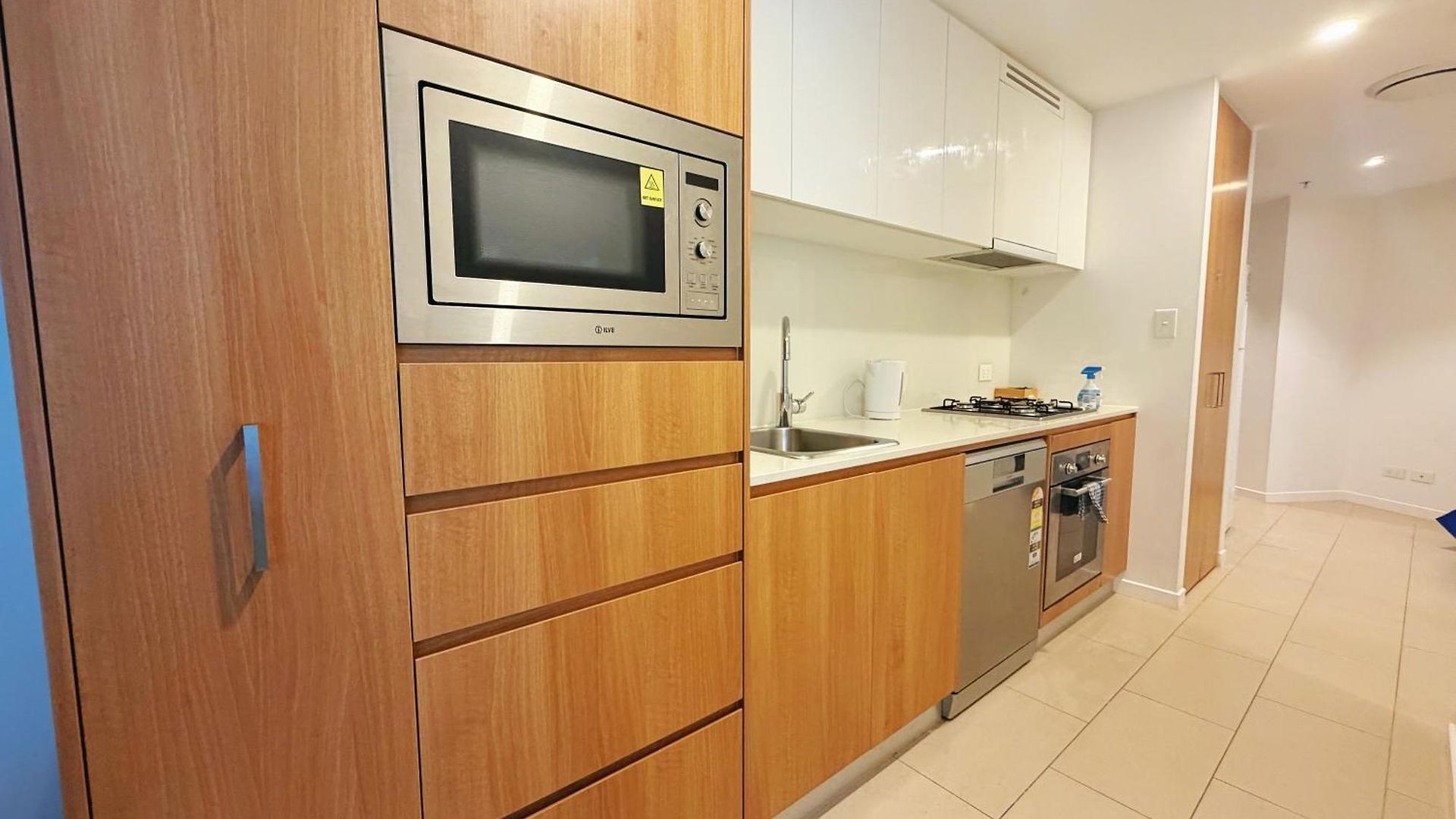 Skytower Level 10 Relaxed 2br With Access C17 *