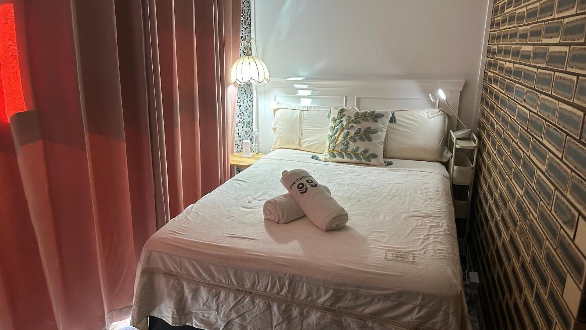 Mains Rd 超大4人带厨房卫浴办公 M1 Homestay Brisbane