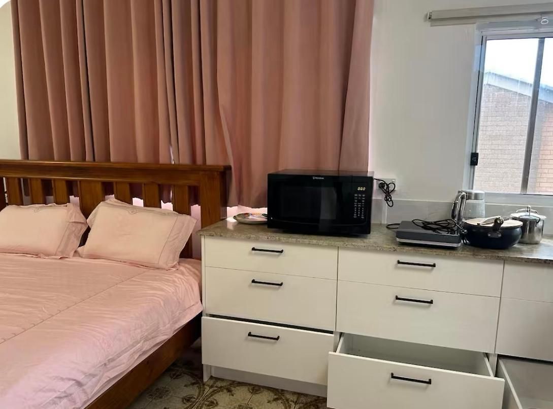 Homestay Mains Rd 超大4人带厨房卫浴办公 M1 *