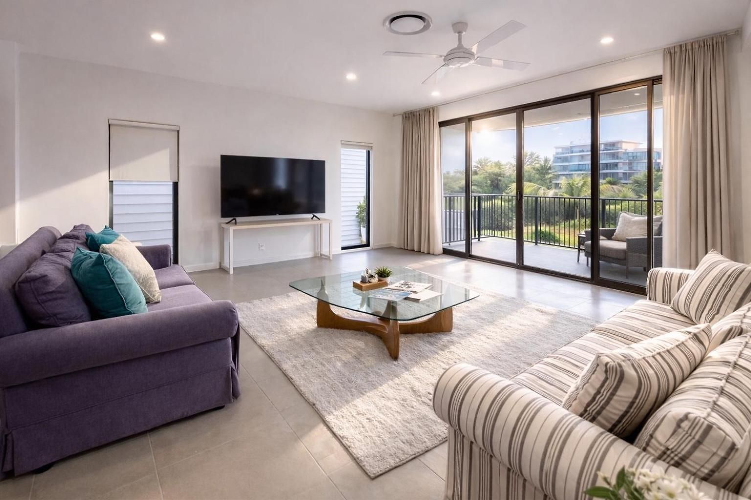 Modern 4br 3bath Duplex Near Train Station Stylish Comfortable *