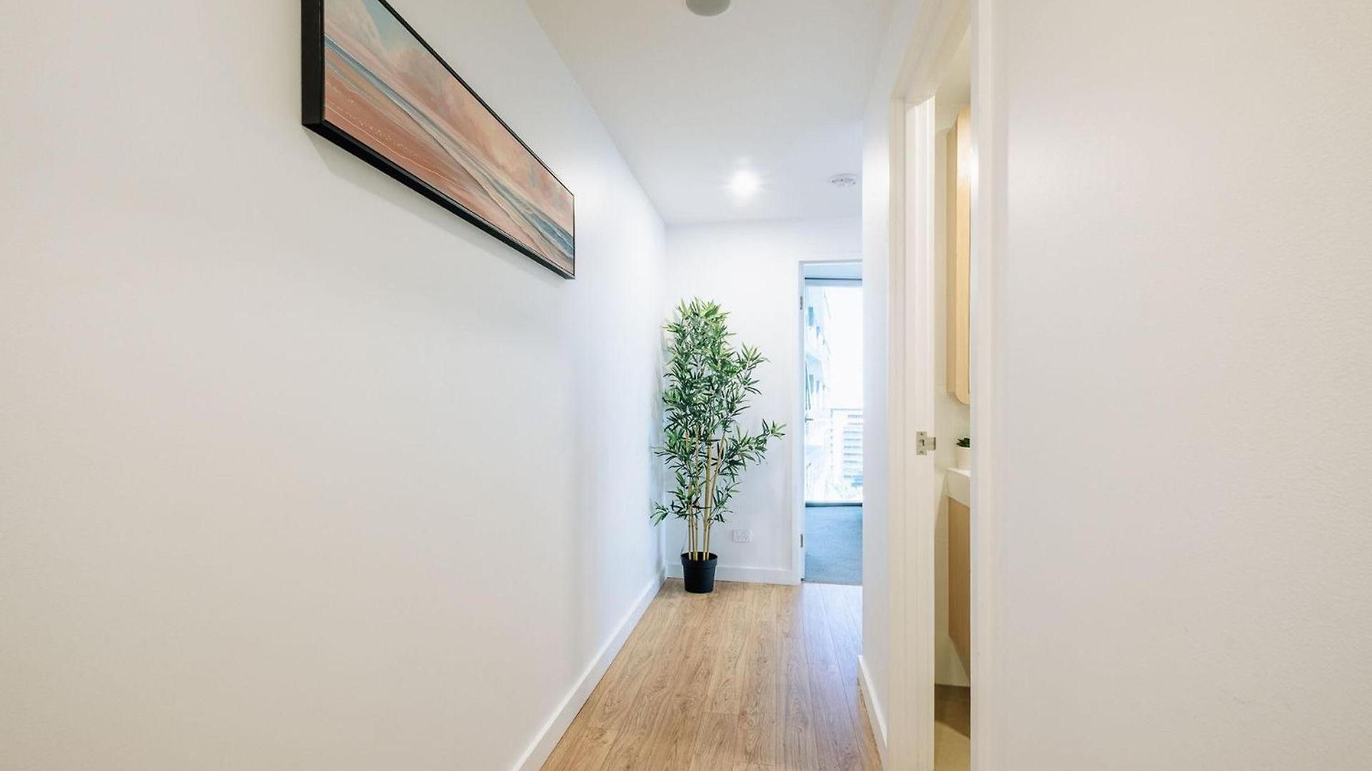 Apartment Skyline Serenity 2br With River & Views Brisbane