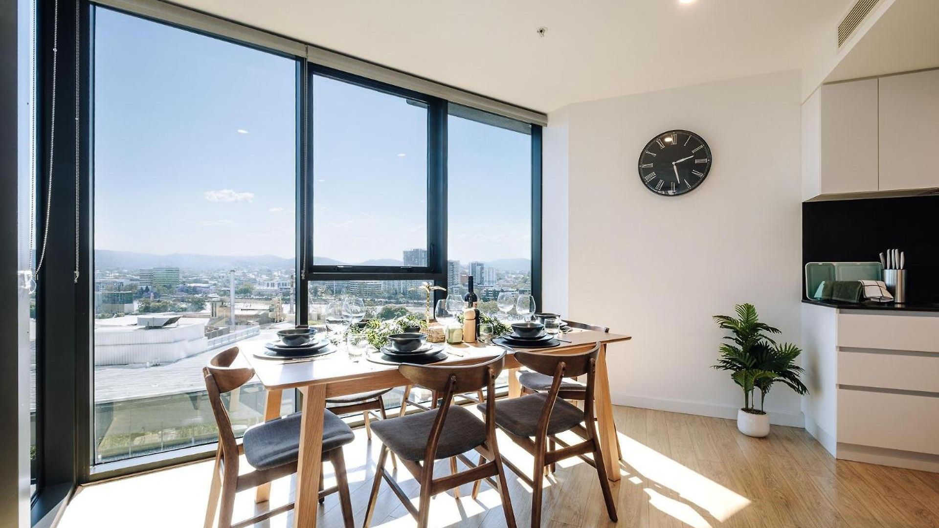 Skyline Serenity 2br With River & Views Apartment