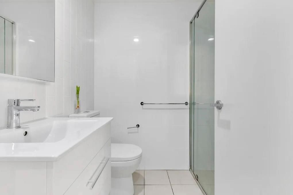 Apartment Stylish 2br In Soda Views Parking Brisbane