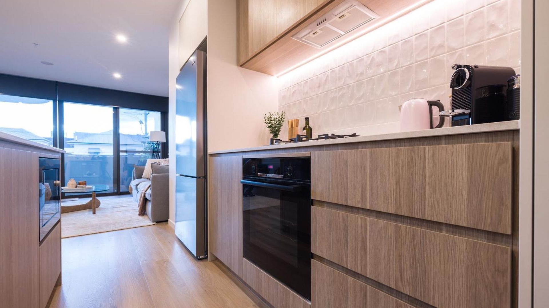Apartment Modern Retreat-Style Apt, Stunning Rooftop Pool And River Views, Secure Park, Gym