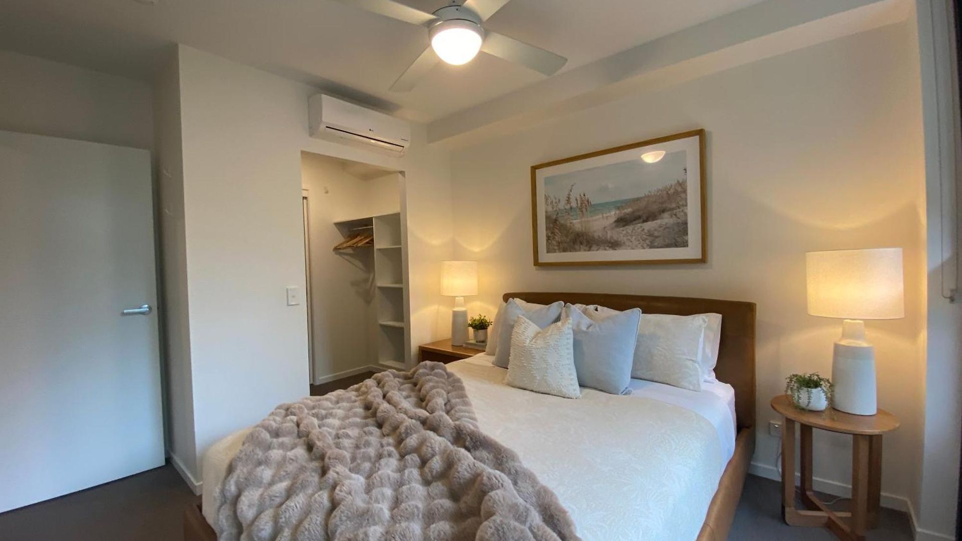 Luxe Retreat - Airport 13 Mins, Free Parking, Train, Bus, Shops & Parks Nearby Brisbane