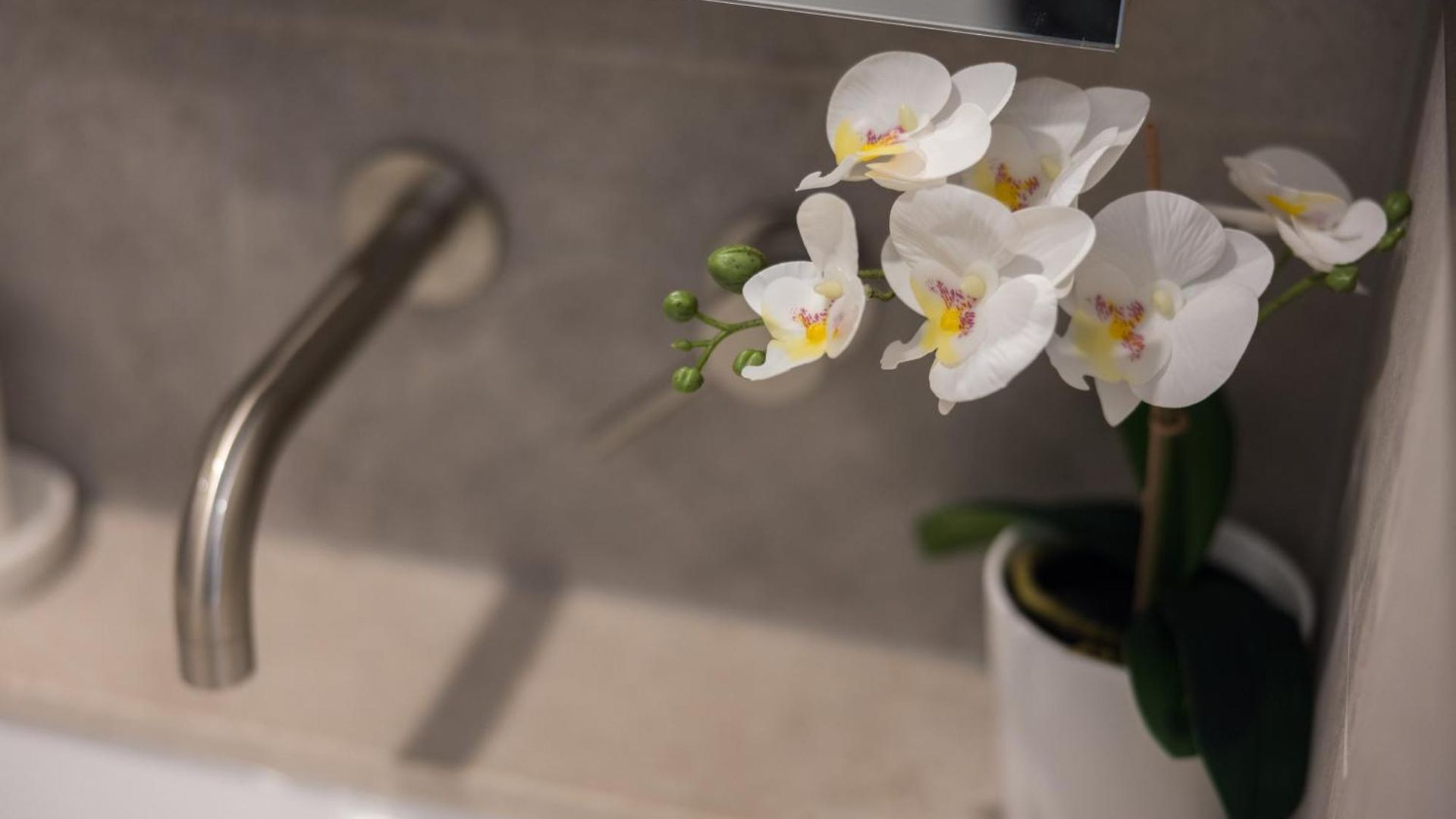 Modern Retreat-Style Apt, Stunning Rooftop Pool And River Views, Secure Park, Gym * Brisbane