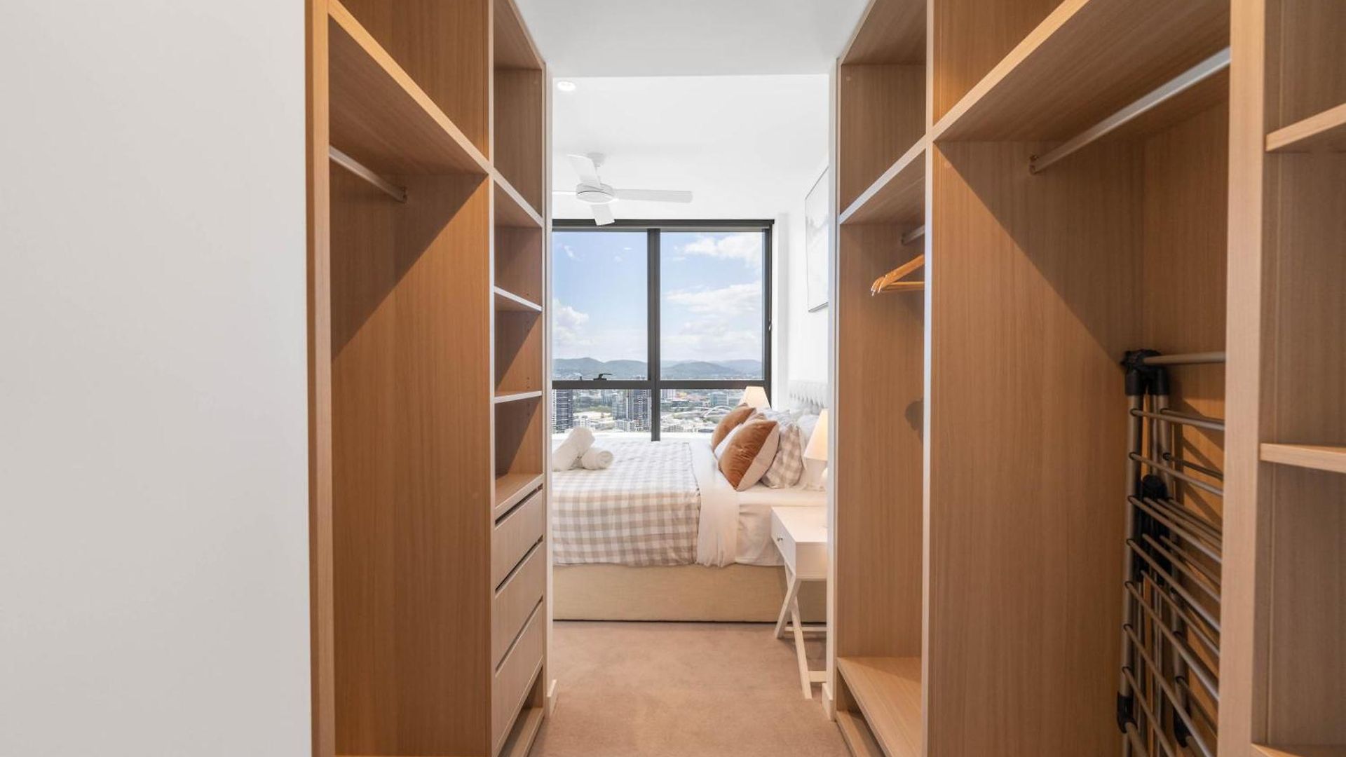 1bd In Queen's Wharf - Lv 31 Oracles Tower Apartment *