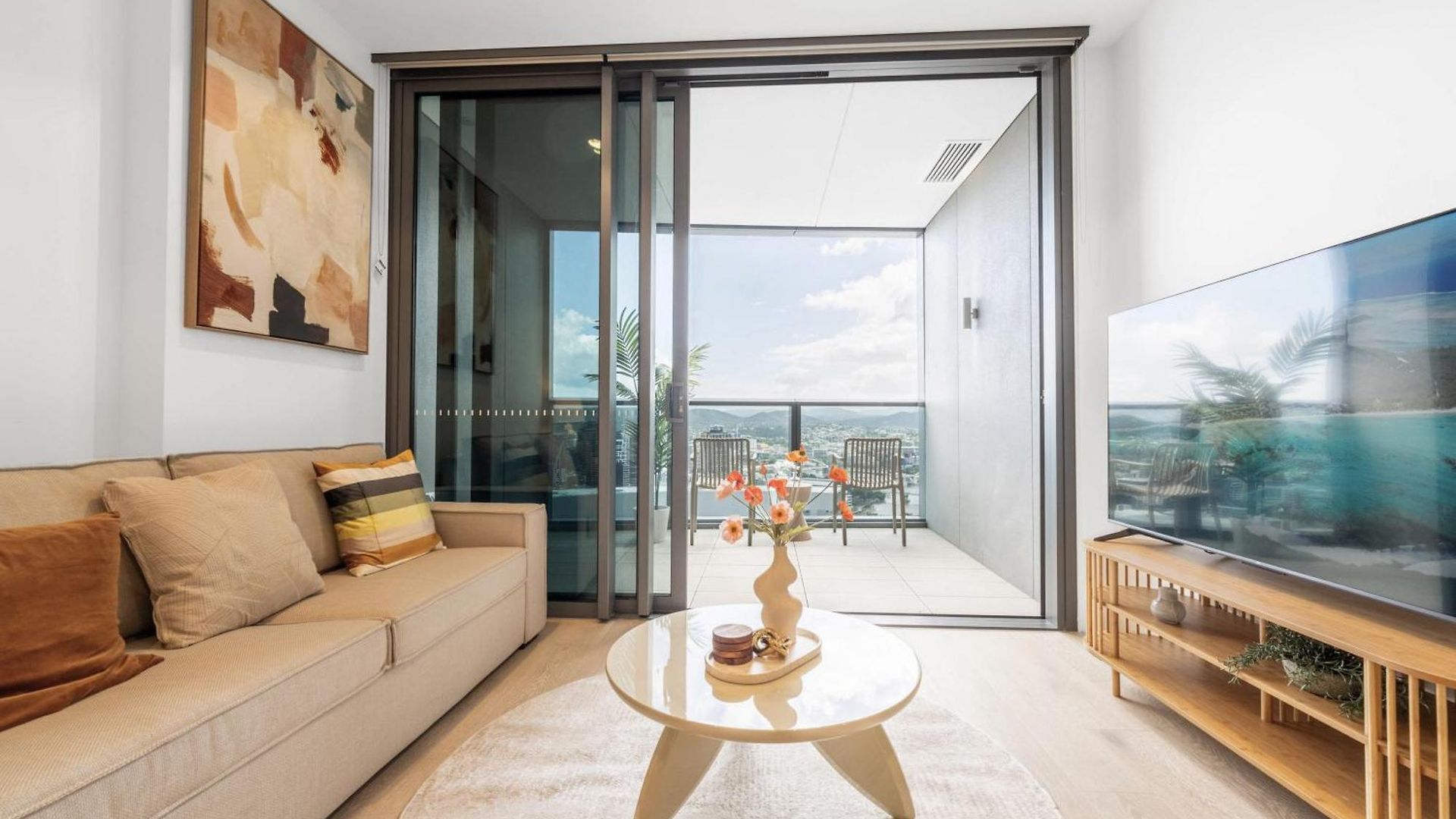 1bd In Queen's Wharf - Lv 31 Oracles Tower Apartment *