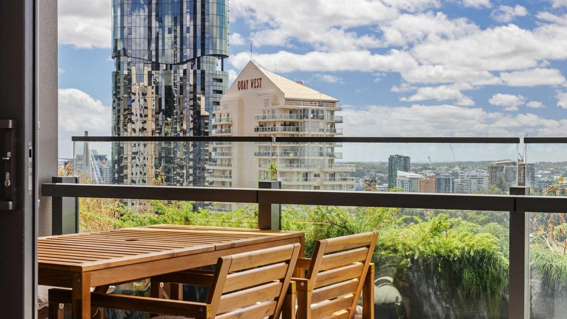 Queens Wharf Gem Stylish 1br In Bnesnew Landmark Brisbane