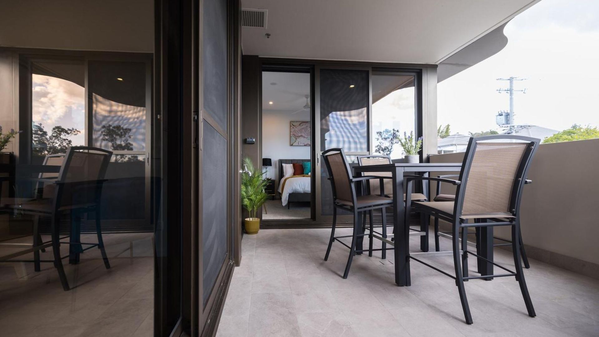 Apartment Modern Retreat-Style Apt, Stunning Rooftop Pool And River Views, Secure Park, Gym Brisbane