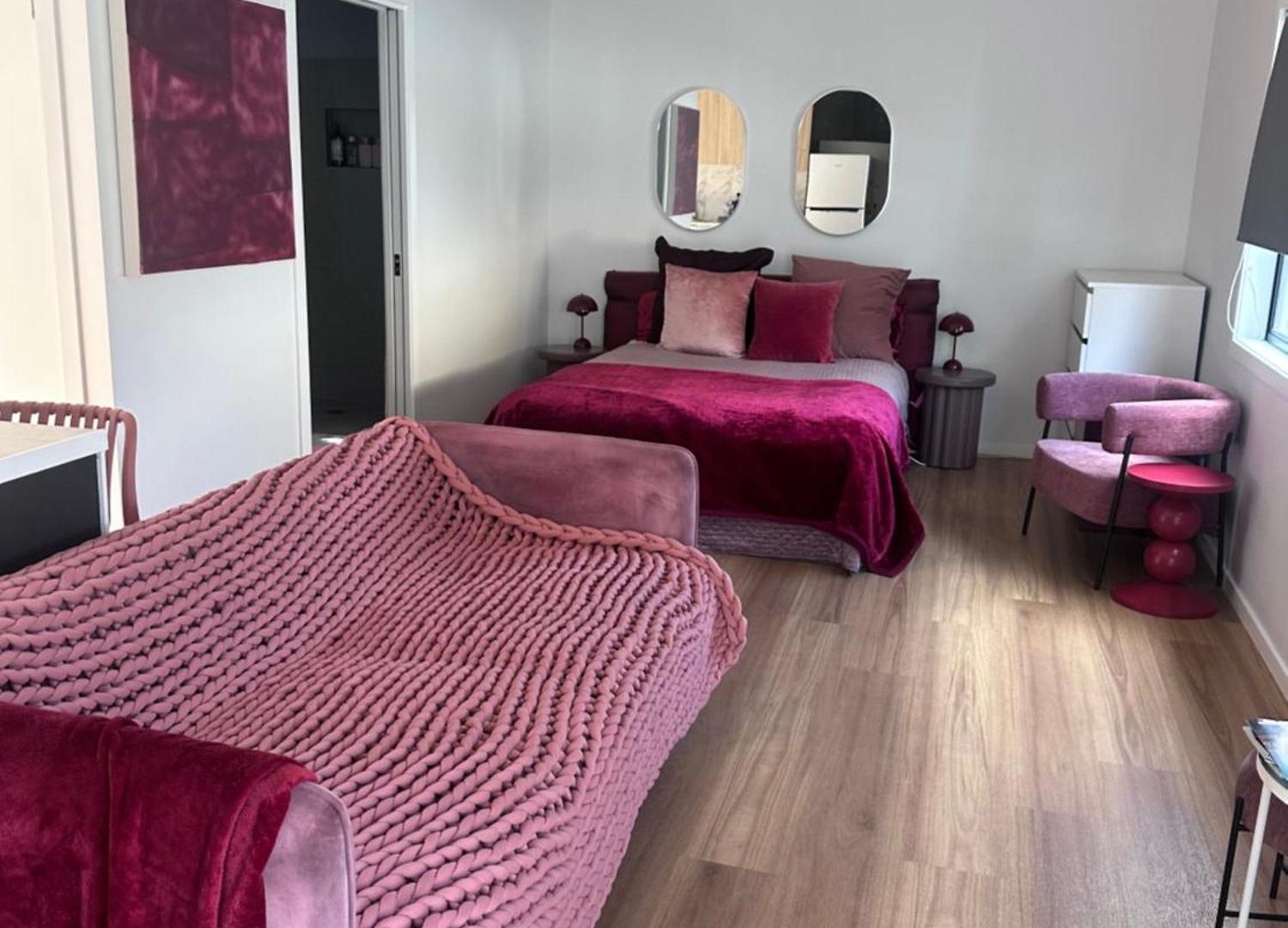 Cherrie & Court Yard Private Pet Friendly Free Parking Guest house 3*