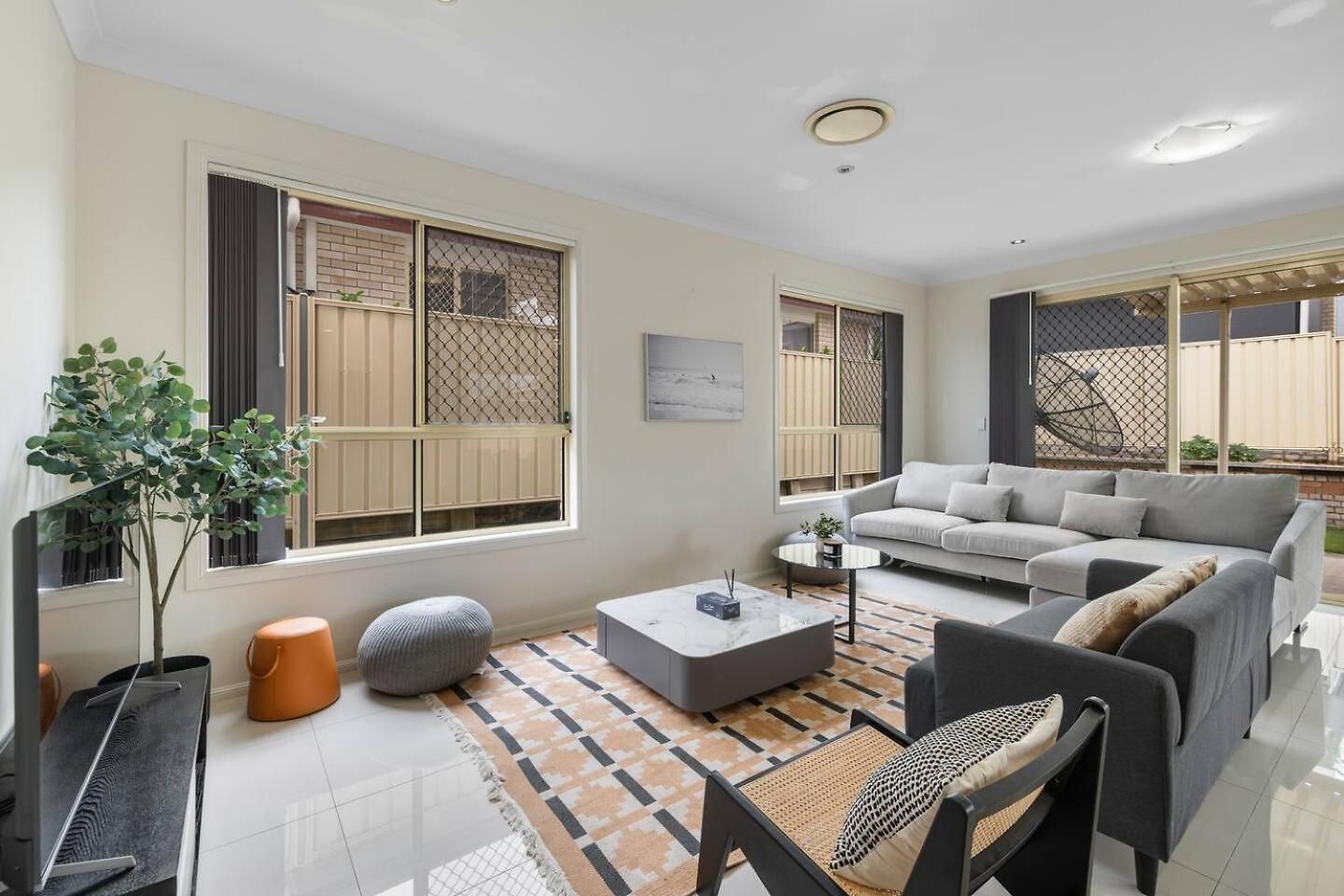 Spacious 4br Family In Inala Quiet Street Holiday home *