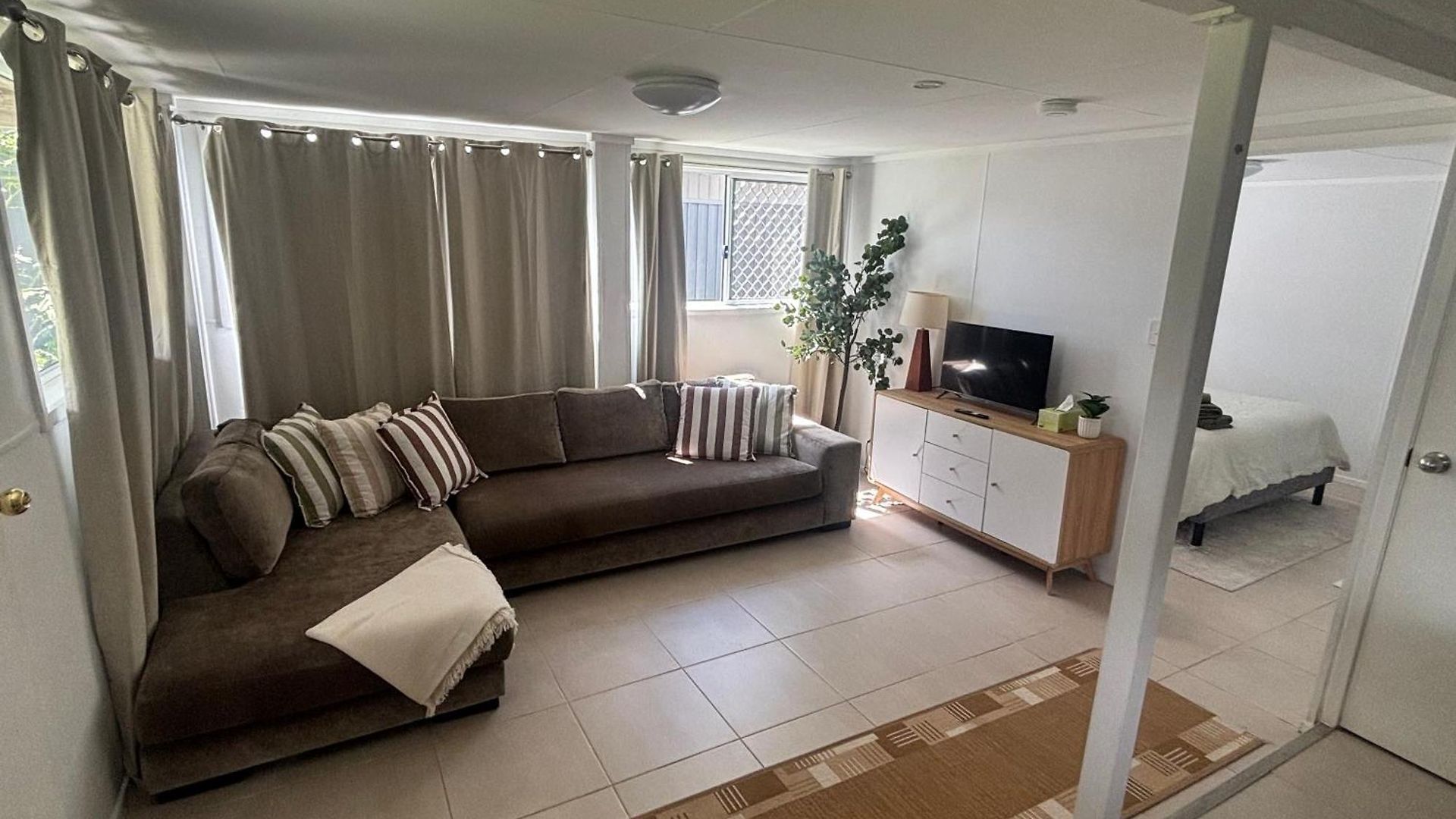 Family Friendly One Bedroom * Brisbane