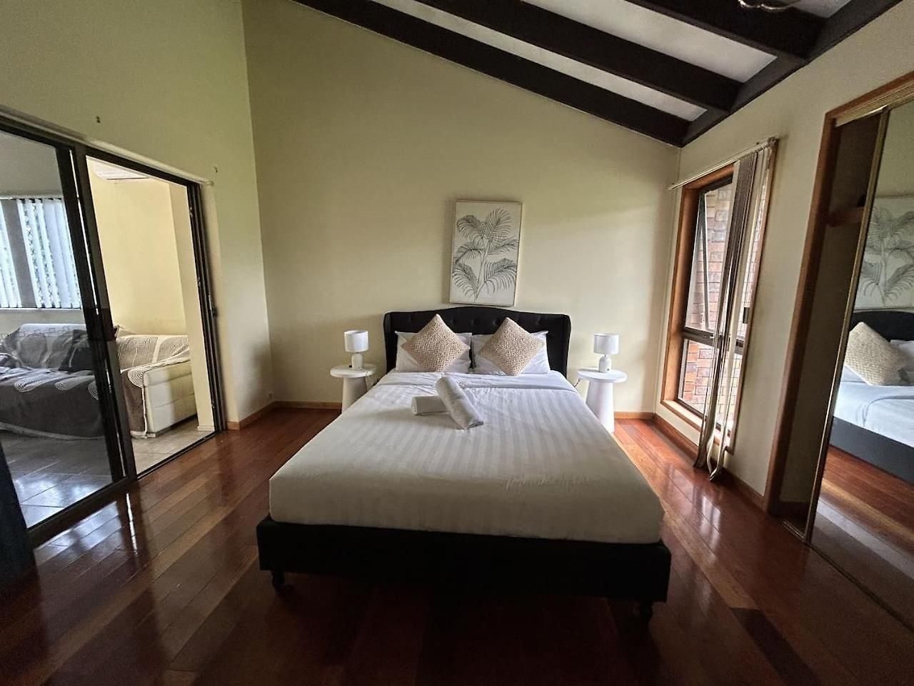 Cozy 1br Flat In Sunnybank Solo And Couple Travelers *