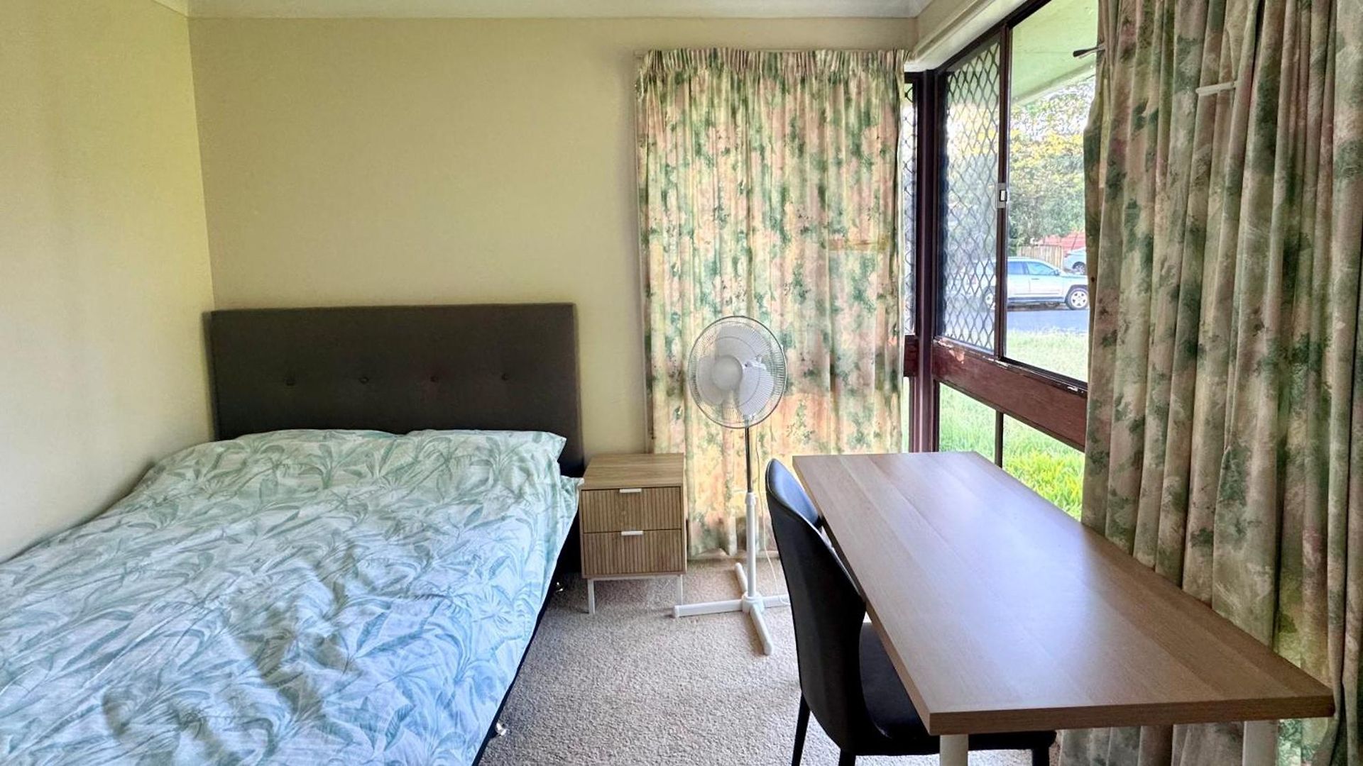 Homestay Walk To Market Square And Garden City! Macgregor