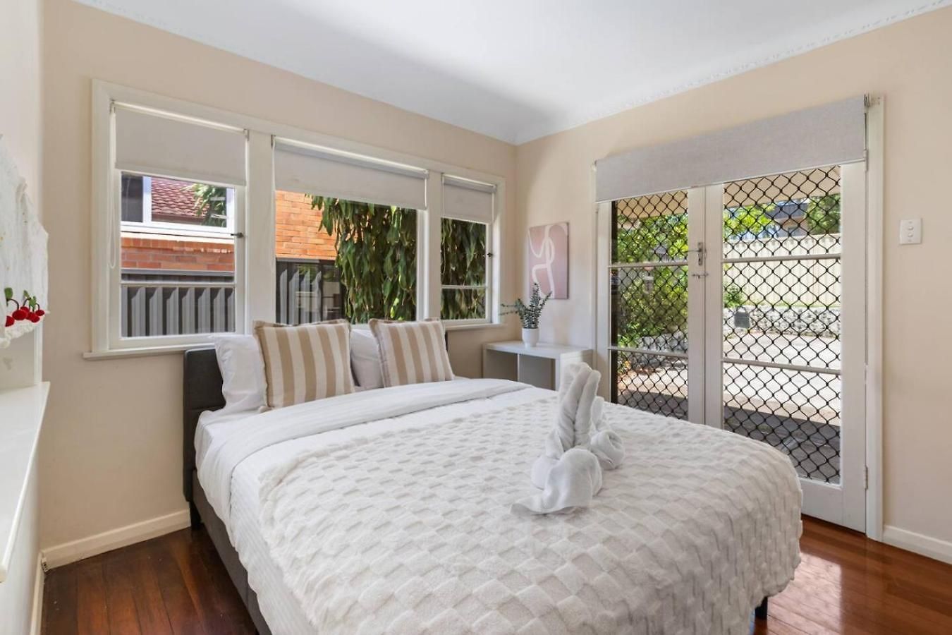 Holiday home Warm And Cozy Retreat Near Shops And Transport Brisbane