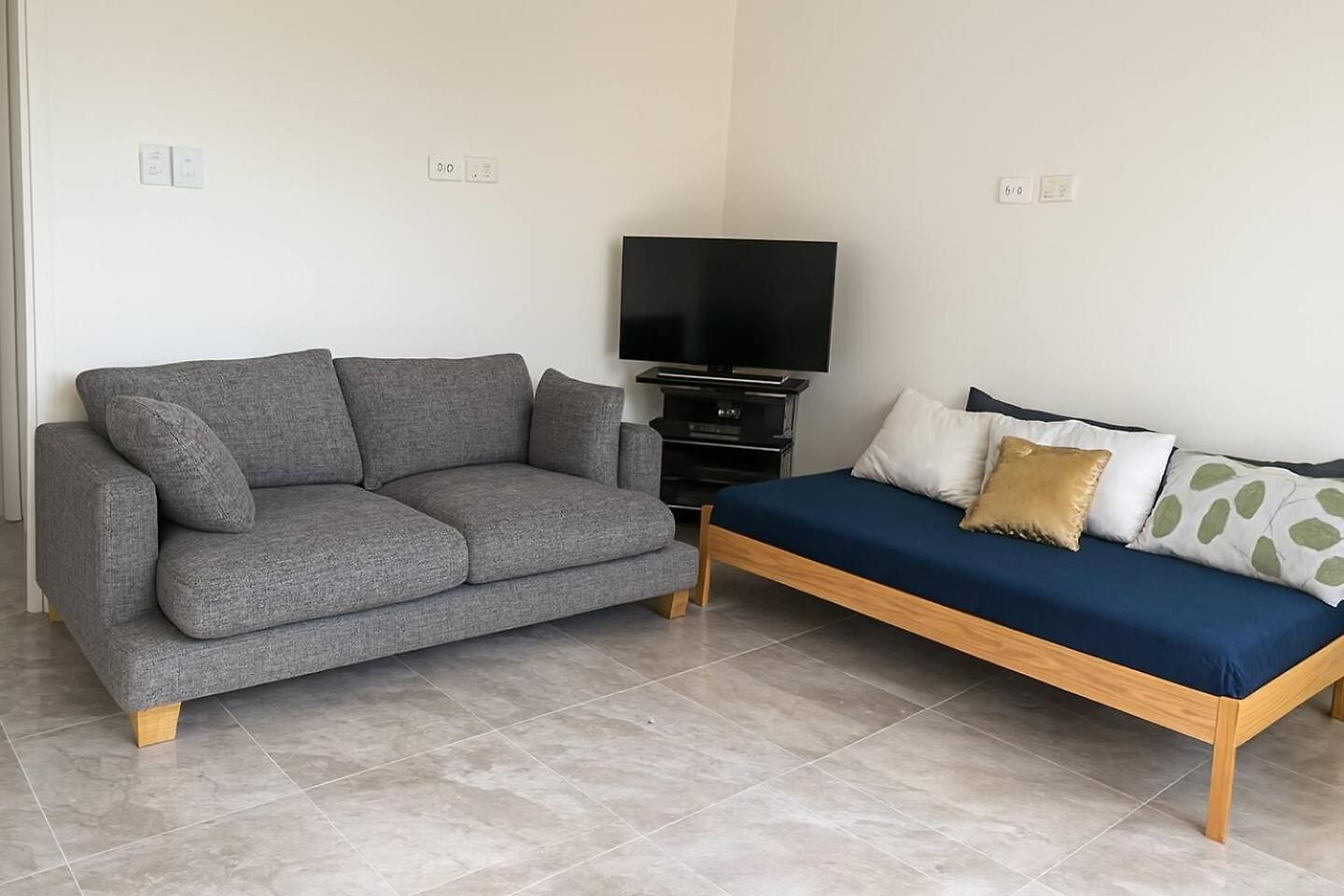 New Luxury Private Unit Near Airport & Cbd *