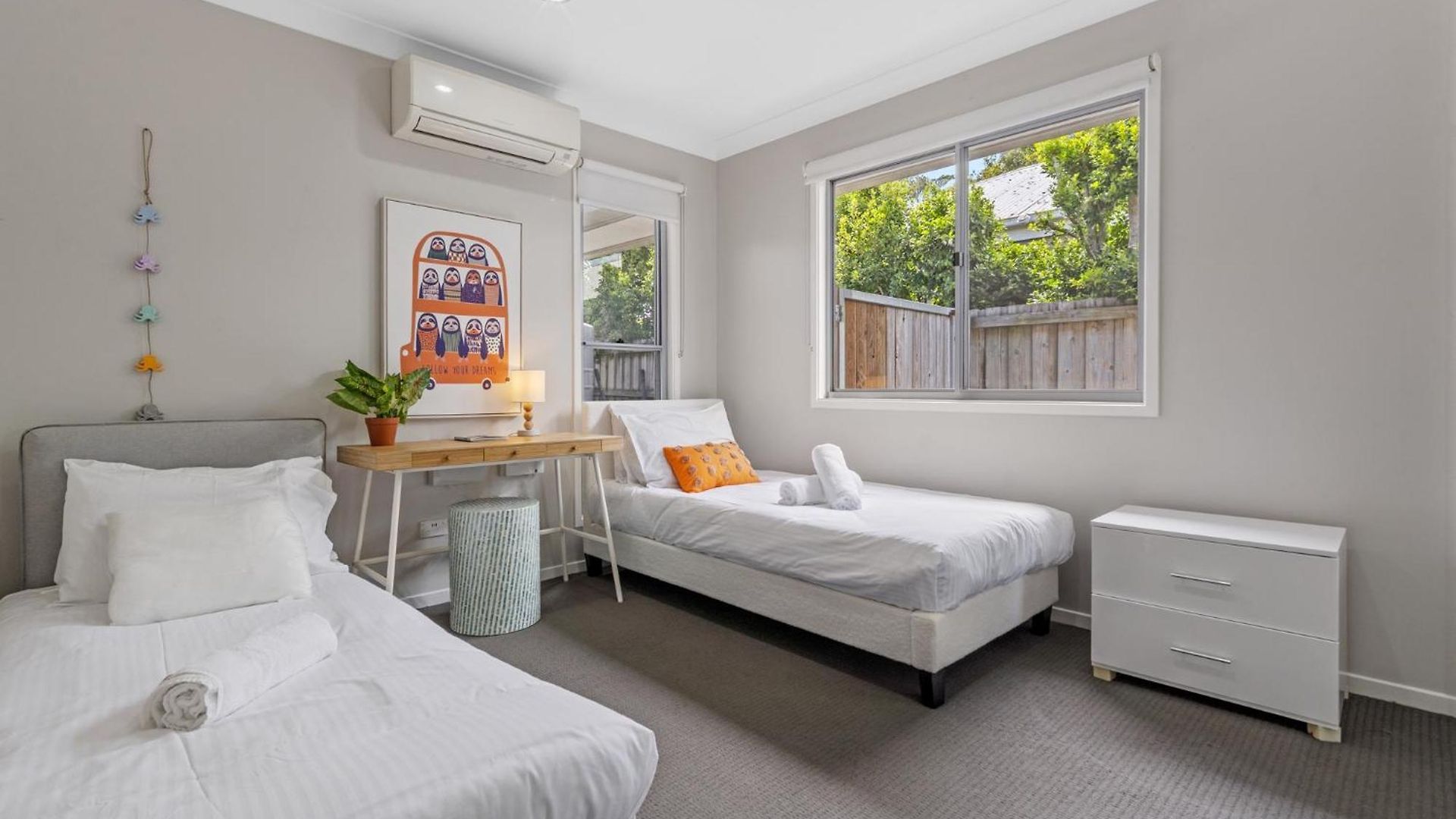 Spacious 4-bed House With Secure Parking *