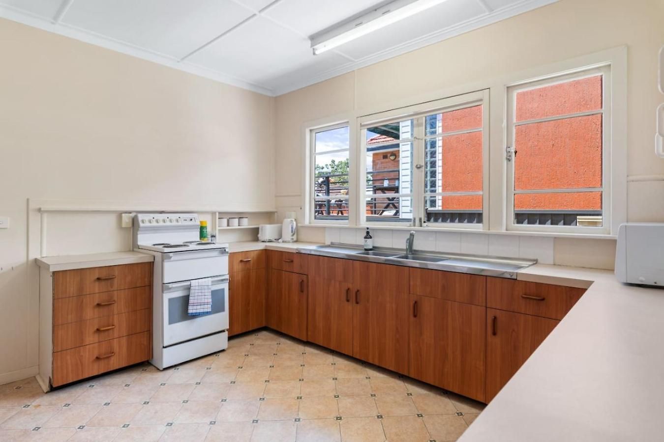 Warm And Cozy Retreat Near Shops And Transport * Brisbane