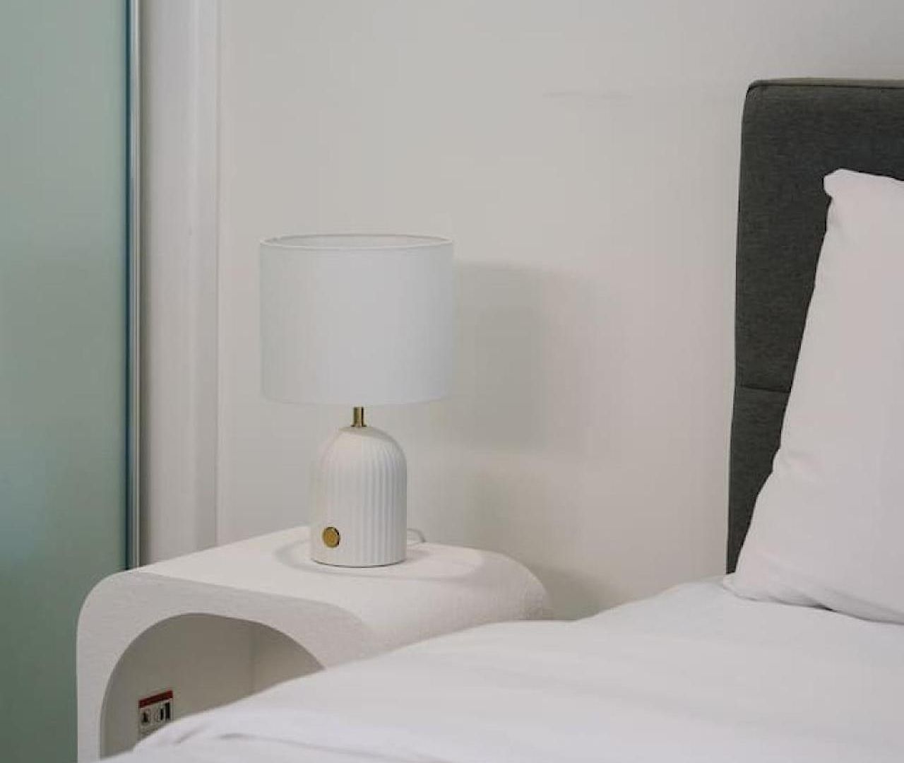 Private Bed Near Garden With Kitchen Holiday home Brisbane