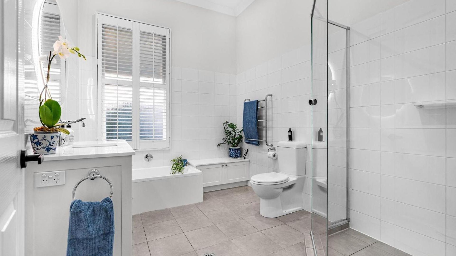4bdr Queenslander With Pool Near Manly Esplanade