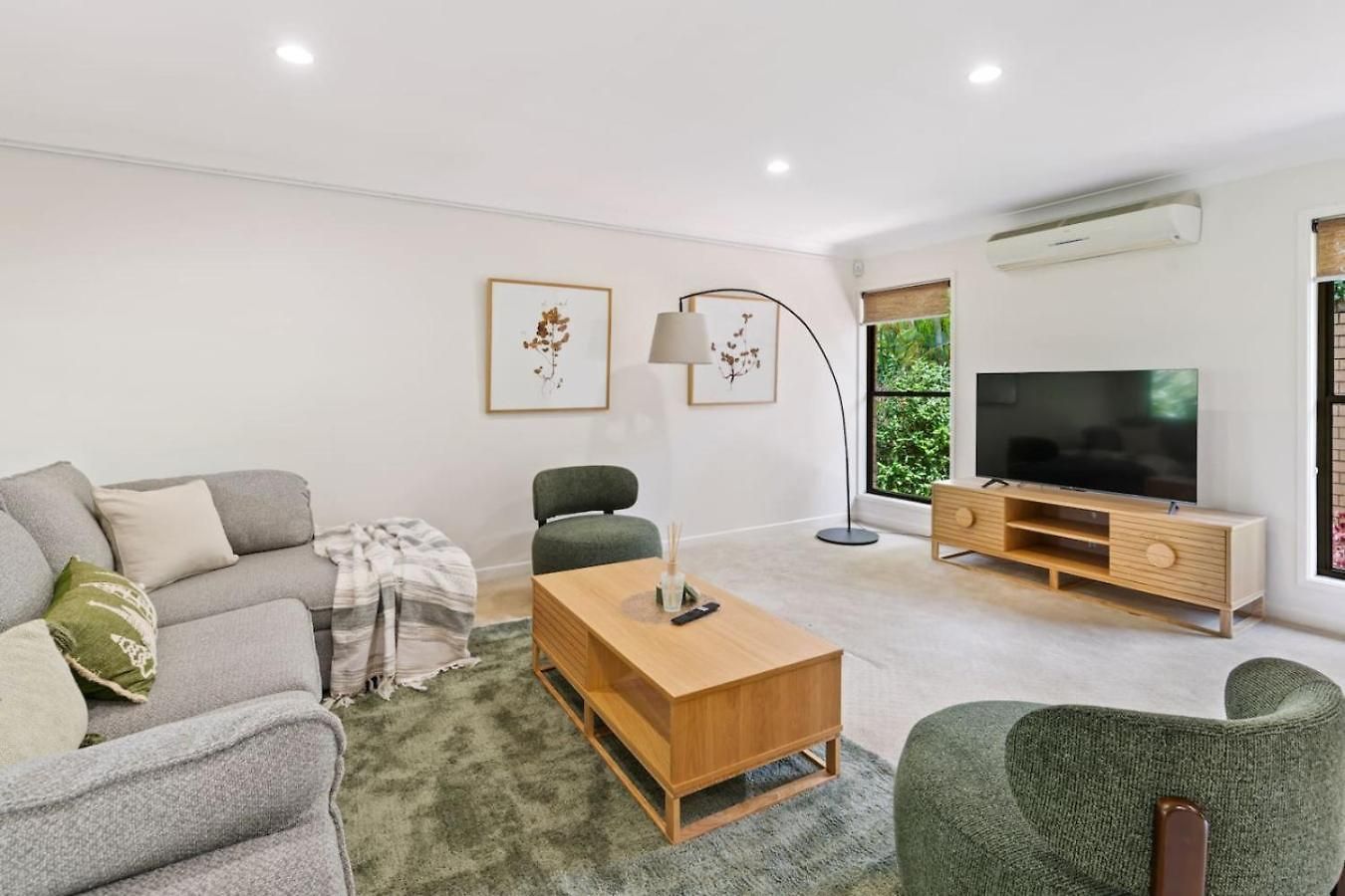 Spacious 4br Family In Sunnybank *