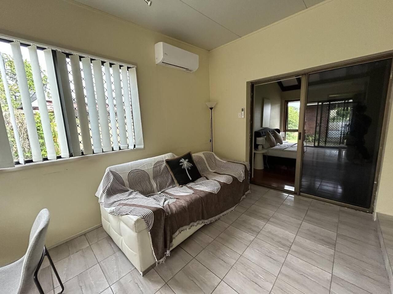 Cozy 1br Flat In Sunnybank Solo And Couple Travelers Holiday home Brisbane