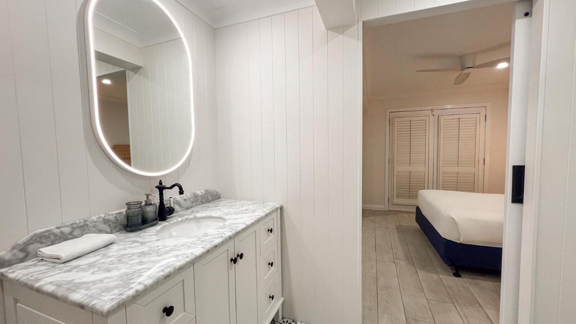 4bdr Queenslander With Pool Near Manly Esplanade Holiday home *
