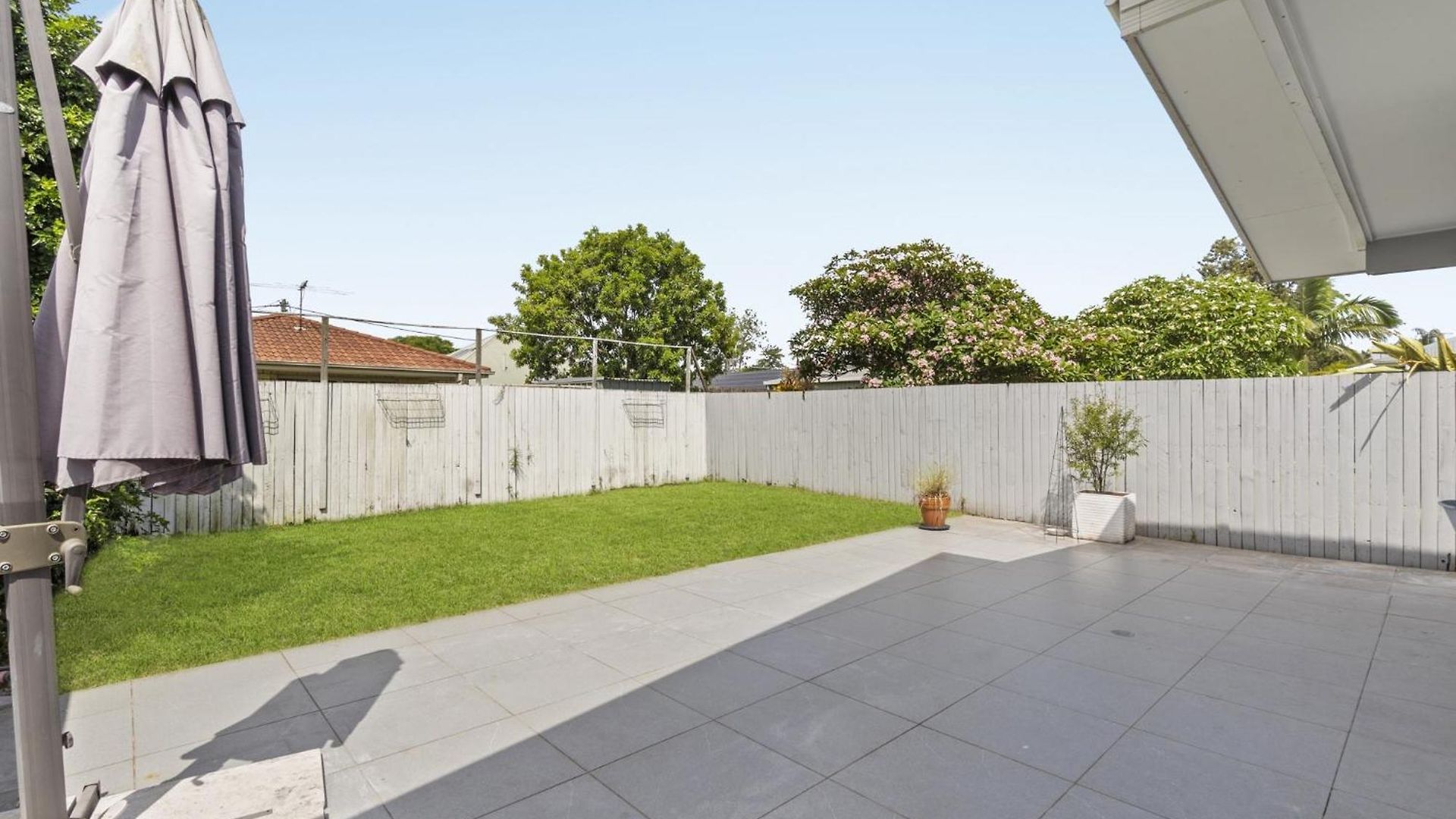 Spacious 4-bed House With Secure Parking Holiday home