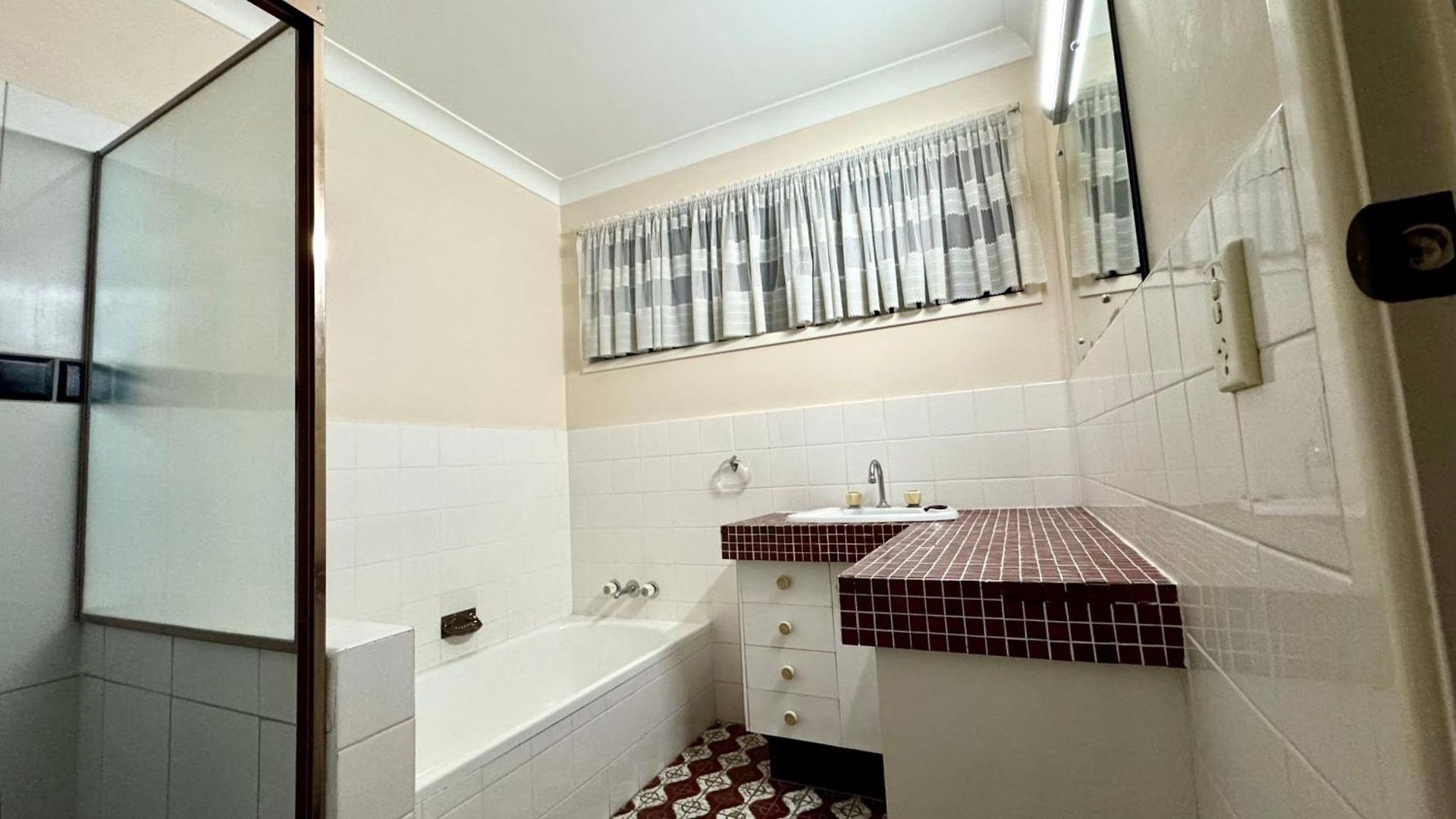 Homestay Walk To Market Square And Garden City! Macgregor *