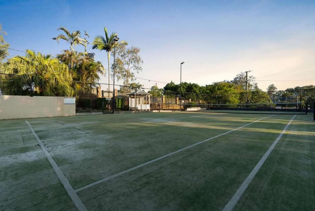 Pool & Tennis Court 3br Bright Mt Gravatt Retreat Brisbane