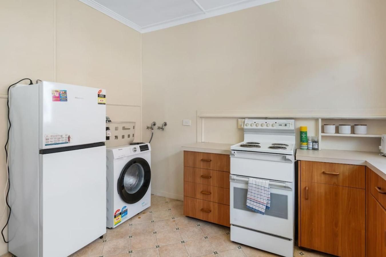 Warm And Cozy Retreat Near Shops And Transport Holiday home Brisbane