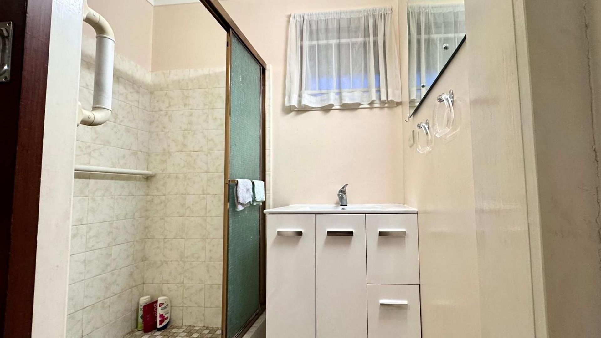 Walk To Market Square And Garden City! Macgregor Homestay *