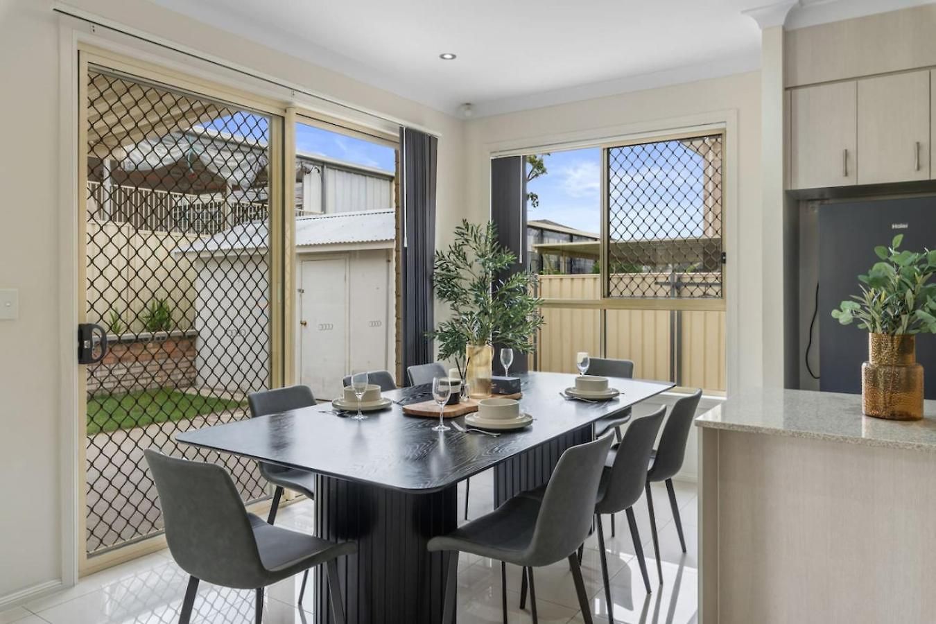 Holiday home Spacious 4br Family In Inala Quiet Street