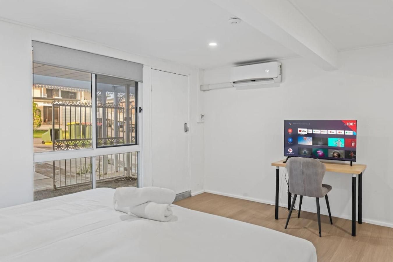Self Contained Perfect For Solo Travelers Holiday home *