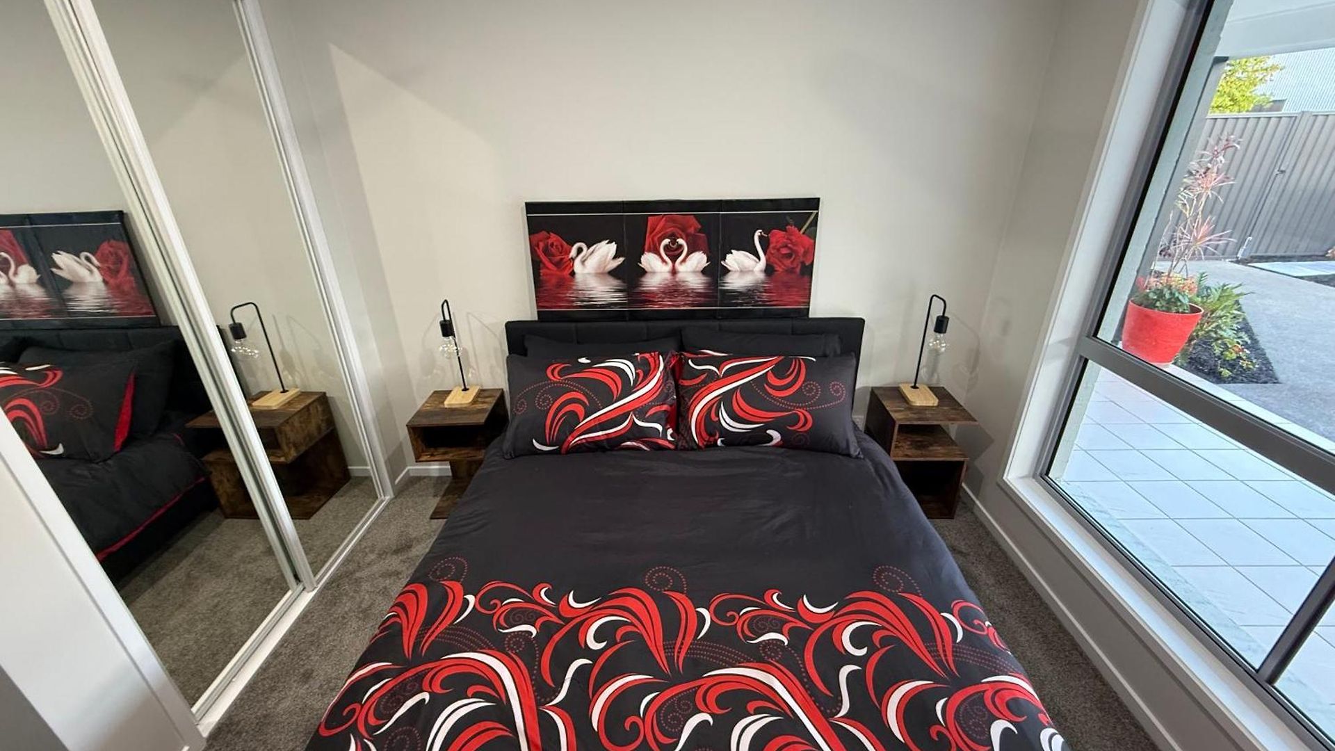3 Bedroom Fully Renovated Away From * Brisbane