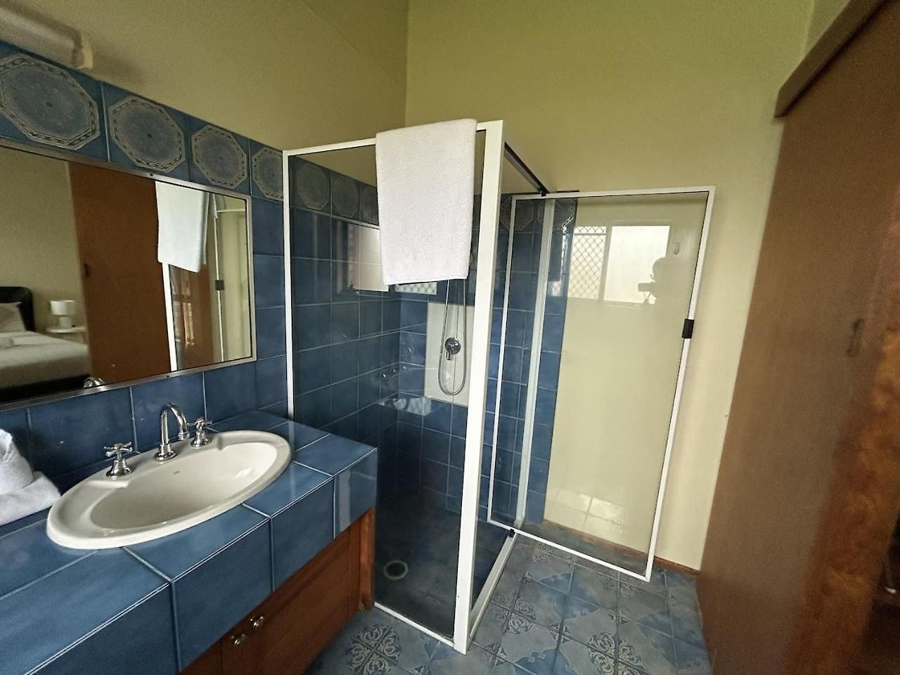 Cozy 1br Flat In Sunnybank Solo And Couple Travelers Holiday home *