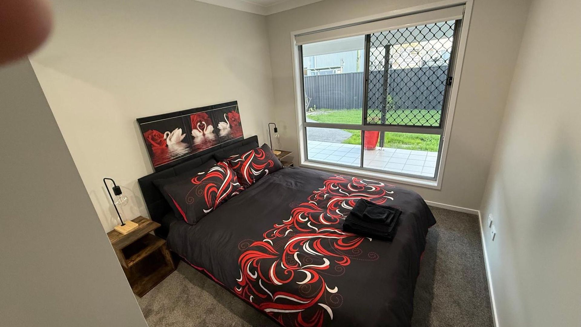 3 Bedroom Fully Renovated Away From Brisbane