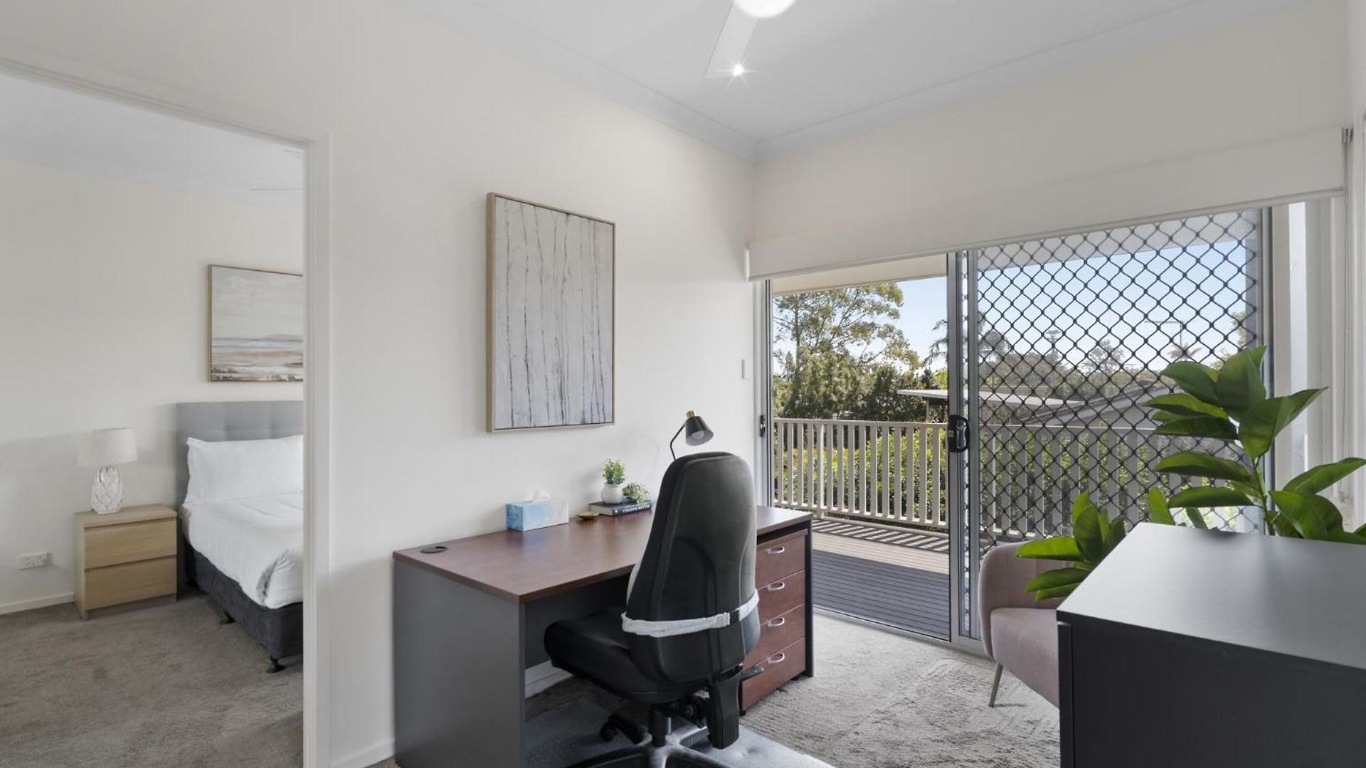 Holiday home Family-friendly House With Courtyard Retreat *