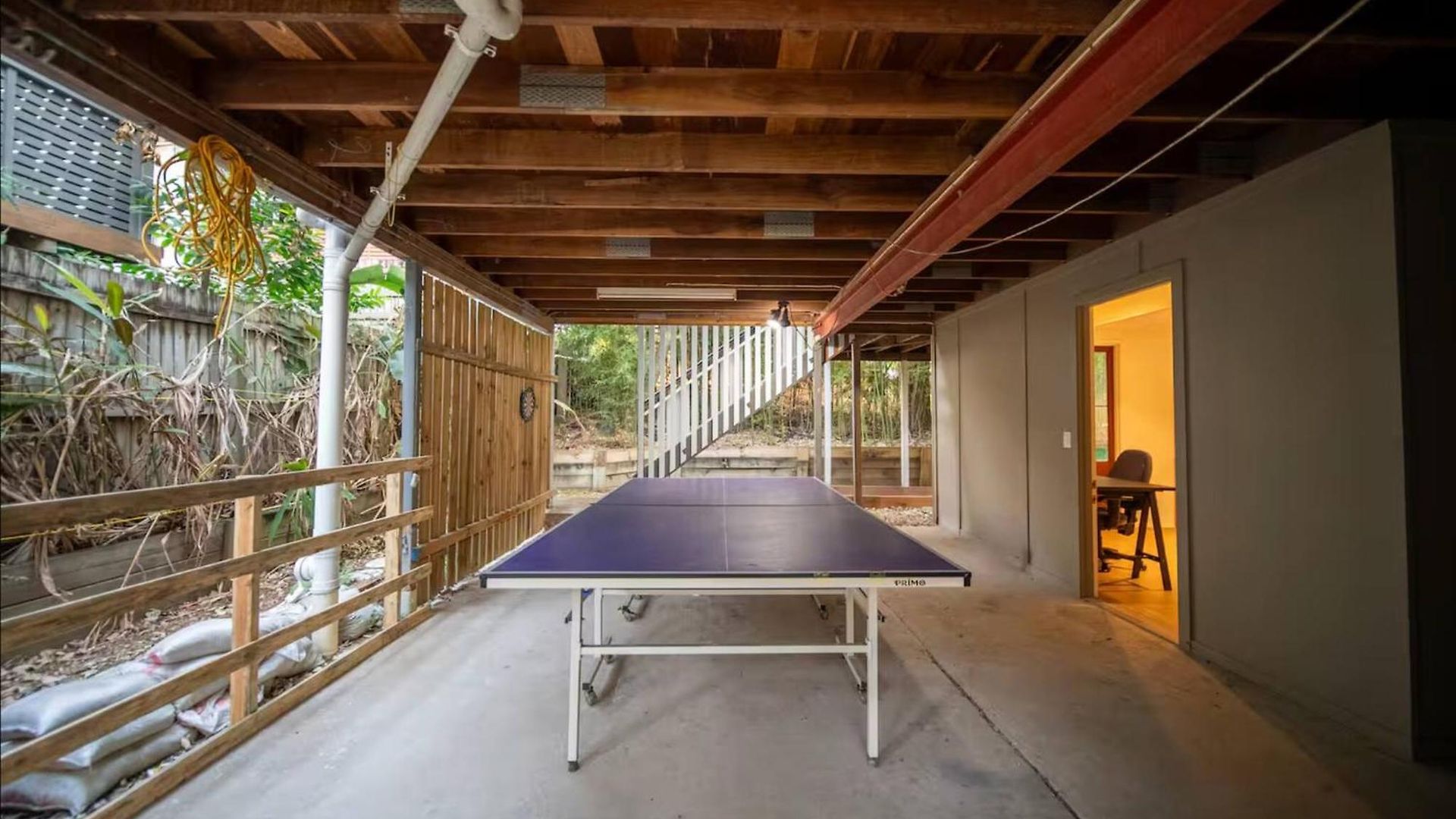 3br Charming Queenslander Mins Drive To Cbd And Gabba Stadium! *