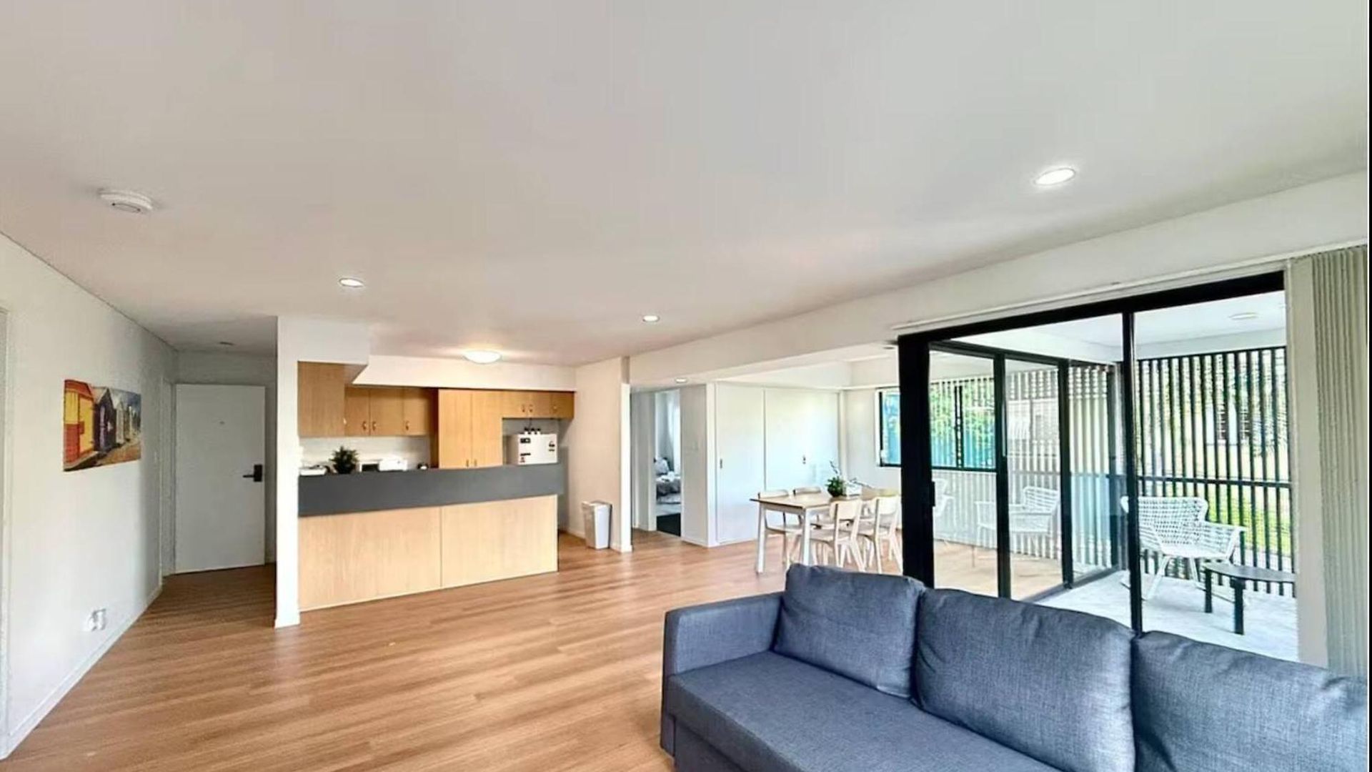 3br, 2 Baths - Stylish In Kangaroo Point Apartment Brisbane